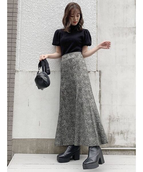 dazzlin（ダズリン）の「テクスチャーナロースカート（スカート・レディース・ブラック/オフホワイト/ゴールド・SMALL/MEDIUM）」の6枚目の写真