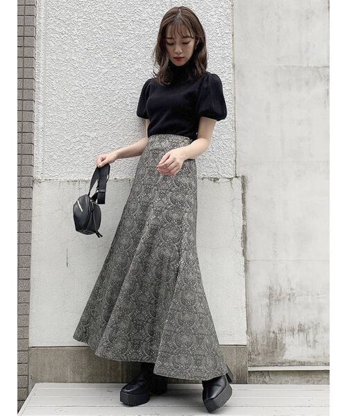 dazzlin（ダズリン）の「テクスチャーナロースカート（スカート・レディース・ブラック/オフホワイト/ゴールド・SMALL/MEDIUM）」の13枚目の写真