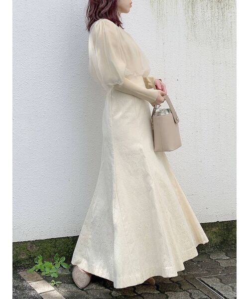 dazzlin（ダズリン）の「テクスチャーナロースカート（スカート・レディース・ブラック/オフホワイト/ゴールド・SMALL/MEDIUM）」の5枚目の写真