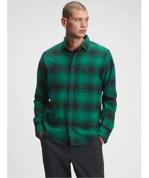 GAP（ギャップ）の「タックアウト フランネルシャツ（シャツ/ブラウス・メンズ・Olive /イエロー系その他/ホワイト系その他/グリーン系カモフラージュ/インディゴブルー/その他・XL/XS/L/M/S）」の6枚目の写真