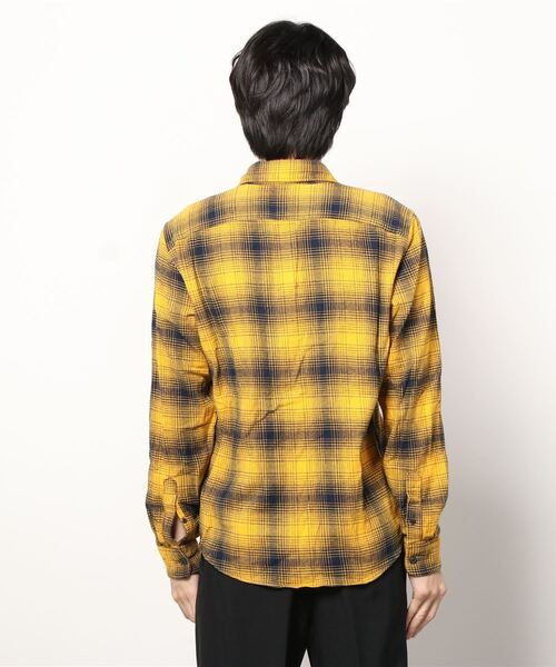 GAP（ギャップ）の「タックアウト フランネルシャツ（シャツ/ブラウス・メンズ・Olive /イエロー系その他/ホワイト系その他/グリーン系カモフラージュ/インディゴブルー/その他・XL/XS/L/M/S）」の7枚目の写真