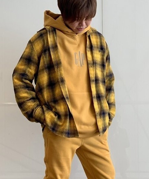 GAP（ギャップ）の「タックアウト フランネルシャツ（シャツ/ブラウス・メンズ・Olive /イエロー系その他/ホワイト系その他/グリーン系カモフラージュ/インディゴブルー/その他・XL/XS/L/M/S）」の20枚目の写真