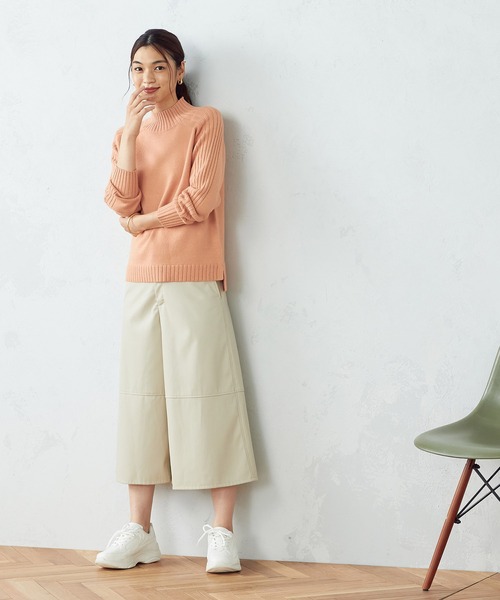 COMME CA ISM(コムサイズム)の「【WEB/一部店舗限定カラー:グレー、サックス】ハイネック ニット(ニット/セーター・レディース・グレー/サックスブルー/ベージュ/チャコール/ラベンダー/オレンジ/グレー系/ワイン/ブラック/ダークブラウン・LARGE/MEDIUM)」の11枚目の写真