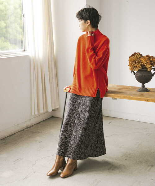 URBAN RESEARCH（アーバンリサーチ）の「カシミヤ混強縮ニットプルオーバー（ニット/セーター・レディース・グレー/オフホワイト/オレンジ・FREE）」の12枚目の写真