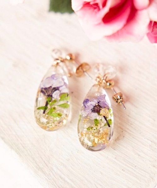 欧州航路（オウシュウコウロ）の「【欧州航路】ドロップフラワーピアス（ピアス（両耳用）・レディース・ホワイト/パープル/イエロー・FREE）」の2枚目の写真