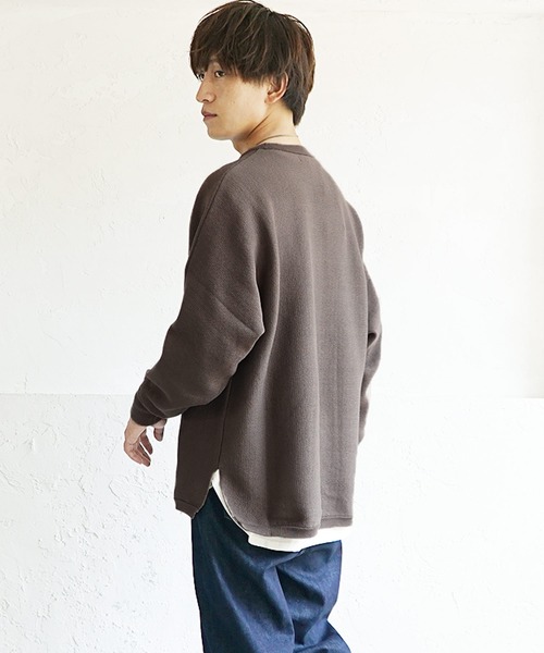 MinoriTY（マイノリティ）の「ミラノリブニット オーバーサイズ サイドスリット ドルマンビッグシルエット リブ クルーネック セーター 秋服 冬服（ニット/セーター・メンズ・ブラック/ベージュ/ブルー/アイボリー/モカ・S/M/L）」の20枚目の写真