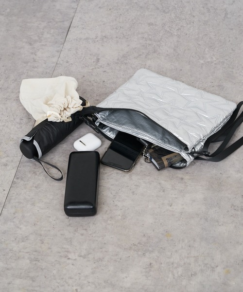 CONTROL FREAK / CTFK（コントロールフリーク）の「【CONTROL FREAK/コントロールフリーク】スタースタンプレイヤードサコッシュ（ボディバッグ/ウエストポーチ・レディース・シルバー・ONE SIZE）」の7枚目の写真