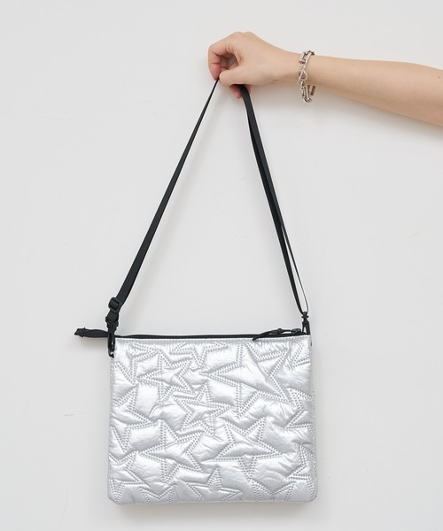 CONTROL FREAK / CTFK（コントロールフリーク）の「【CONTROL FREAK/コントロールフリーク】スタースタンプレイヤードサコッシュ（ボディバッグ/ウエストポーチ・レディース・シルバー・ONE SIZE）」の2枚目の写真