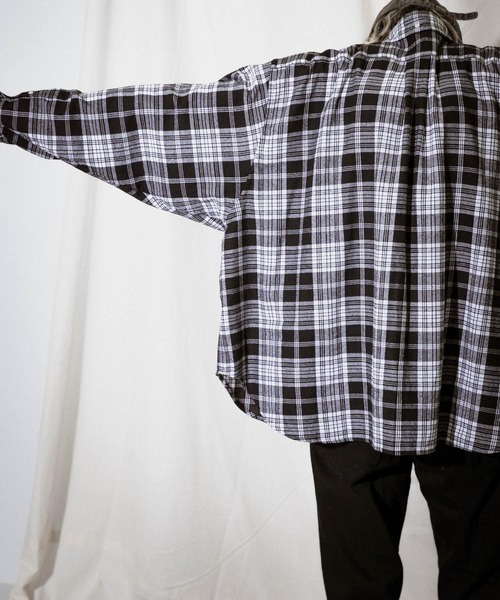 URBAN RESEARCH（アーバンリサーチ）の「URBAN RESEARCH iD　オーバーボタンダウンチェックシャツ（シャツ/ブラウス・メンズ・ブラック/パープル・MEDIUM/LARGE）」の17枚目の写真