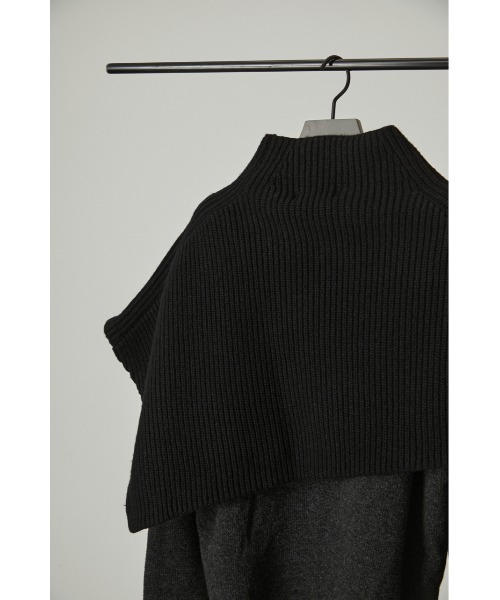 RIM.ARK　リムアーク　ポンチョコート　ブラック RIM.ARK（リムアーク）の「Deformation mini poncho（ニット