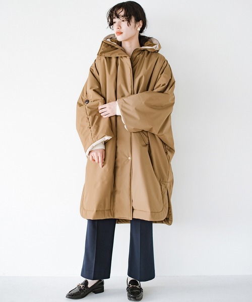 haco!(ハコ)の「F/CE. RECYCLE MATERIAL PADDING PONCHO(その他アウター・レディース・オリーブ/キャメル・SMALL)」の8枚目の写真