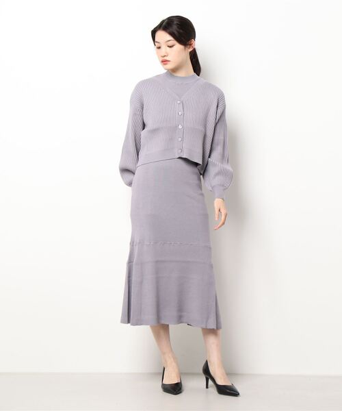 Allamanda(アラマンダ)の「ショートカーディガン×ニットワンピース/SET(ワンピース・レディース・ブラック/アイボリー/ブルーグレー/ピンク・M)」の3枚目の写真