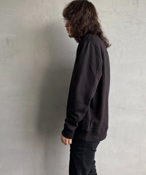 Calvin Klein Jeans（カルヴァンクラインジーンズ）の「[Calvin Klein Jeans/カルバンクラインジーンズ] ARCHVAL モノグラム FLOCK クルーネックスウェット（スウェット・レディース・ブラック・L/M/XL）」の4枚目の写真