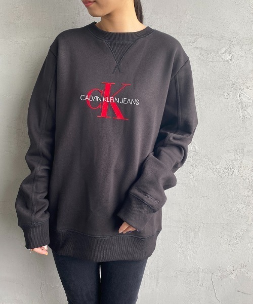Calvin Klein Jeans（カルヴァンクラインジーンズ）の「[Calvin Klein Jeans/カルバンクラインジーンズ] ARCHVAL モノグラム FLOCK クルーネックスウェット（スウェット・レディース・ブラック・L/M/XL）」の16枚目の写真