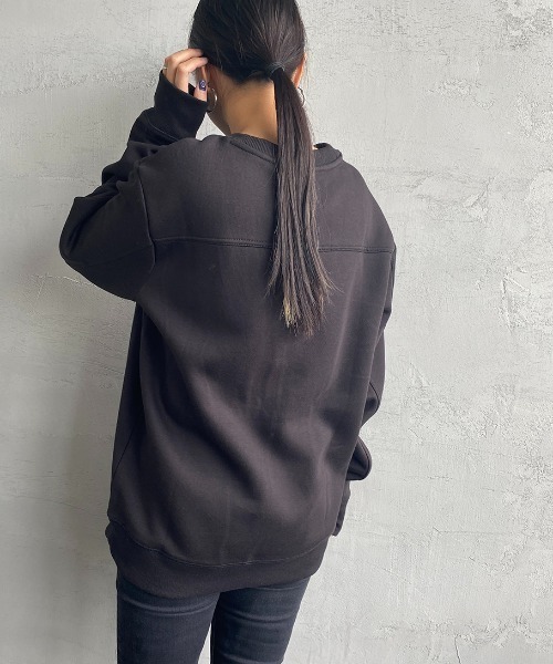 Calvin Klein Jeans（カルヴァンクラインジーンズ）の「[Calvin Klein Jeans/カルバンクラインジーンズ] ARCHVAL モノグラム FLOCK クルーネックスウェット（スウェット・レディース・ブラック・L/M/XL）」の18枚目の写真