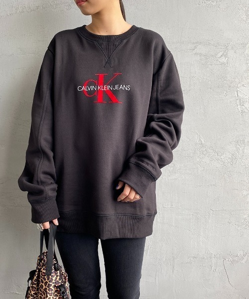 Calvin Klein Jeans（カルヴァンクラインジーンズ）の「[Calvin Klein Jeans/カルバンクラインジーンズ] ARCHVAL モノグラム FLOCK クルーネックスウェット（スウェット・レディース・ブラック・L/M/XL）」の19枚目の写真