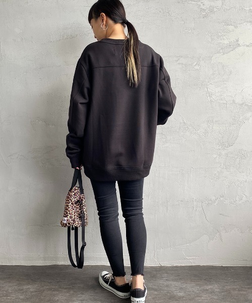 Calvin Klein Jeans（カルヴァンクラインジーンズ）の「[Calvin Klein Jeans/カルバンクラインジーンズ] ARCHVAL モノグラム FLOCK クルーネックスウェット（スウェット・レディース・ブラック・L/M/XL）」の22枚目の写真