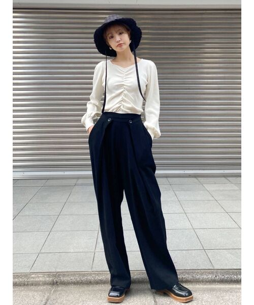 EMODA(エモダ)の「ウッドローファーシューズ(ローファー・レディース・ホワイト/ブラック・SMALL/MEDIUM/LARGE)」の15枚目の写真