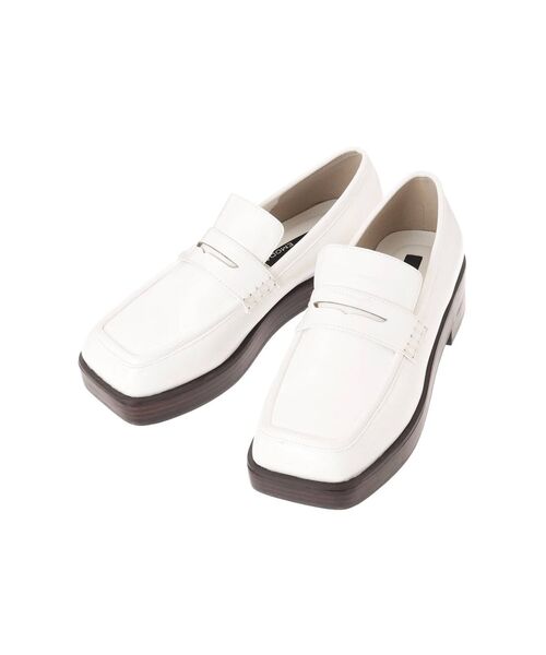 EMODA(エモダ)の「ウッドローファーシューズ(ローファー・レディース・ホワイト/ブラック・SMALL/MEDIUM/LARGE)」の8枚目の写真