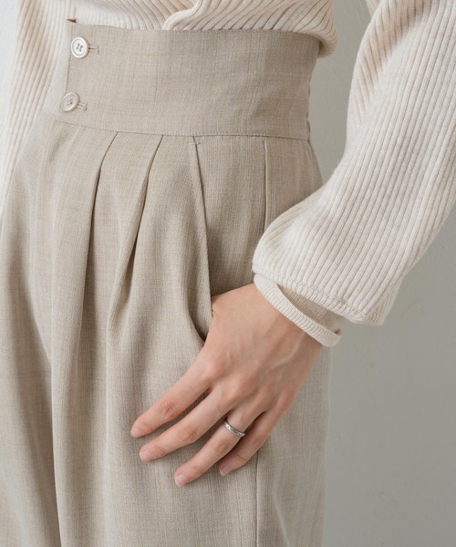 Kastane（カスタネ）の「【SETUP対応】ハイウエストダブルタックパンツ（その他パンツ・レディース・ブラック/ブラウン/ライトベージュ・FREE）」の4枚目の写真