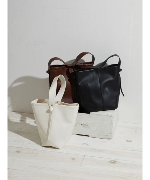 AMERICAN HOLIC（アメリカンホリック）の「ワンショルダー2WAYバッグ（ショルダーバッグ・レディース・ホワイト/ブラック/ブラウン・FREE）」の4枚目の写真