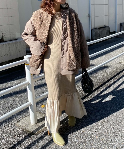 archives（アルシーヴ）の「ファーベスト付きキルティングジャケット（ノーカラージャケット・レディース・アイボリー/モカ・MEDIUM）」の17枚目の写真