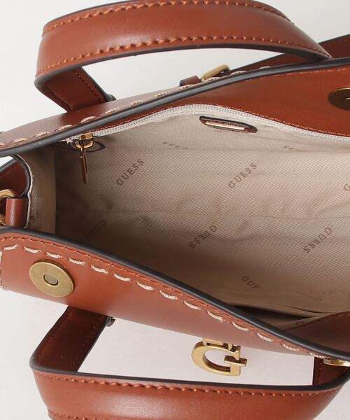 Guess（ゲス）の「STEPHI Mini Satchel（ハンドバッグ・レディース・ブラウン/ライトベージュ・ONE SIZE）」の3枚目の写真