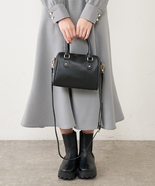 OLIVE des OLIVE（オリーブデオリーブ）の「ボストンバッグ（ショルダーバッグ・レディース・ブラック/ベージュ/オフホワイト/ピンク・FREE）」の6枚目の写真