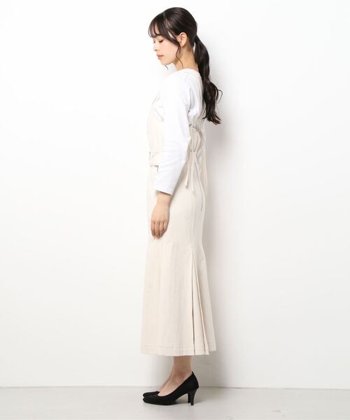 A de a.v.v（アードアー・ヴェ・ヴェ）の「デニムライクカラーマーメイドキャミワンピ―ス（ワンピース・レディース・ピンク/グリーン/アイボリー・38/36）」の4枚目の写真