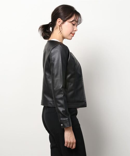 LOUISE ODIER（ルイーズオディール）の「合皮ブルゾン（ライダースジャケット・レディース・アイボリー/ブラック・MEDIUM/LARGE）」の3枚目の写真