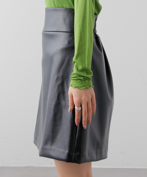 COLONY 2139（コロニートゥーワンスリーナイン）の「リサイクルレザータッチバックZIPミニスカート（スカート・レディース・ブラック・FREE）」の13枚目の写真