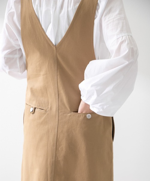 URBAN RESEARCH Sonny Label(アーバンリサーチサニーレーベル)の「フロントジップジャンパースカート(ワンピース・レディース・ベージュ/スミクロ・FREE)」の21枚目の写真