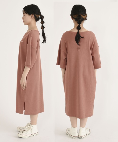 MARY QUANT(マリークワント)の「バックデイジーボタンボリューム ワンピース(ワンピース・レディース・ブラック/ベージュ/カーキ/ブラウン・M)」の17枚目の写真