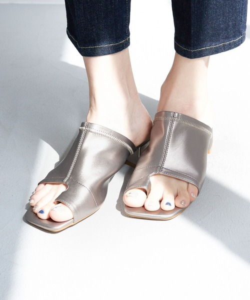 LEPSIM（レプシィム）の「ストレッチローヒールミュール　270031（サンダル・レディース・オフホワイト/グリーン/ガンメタ・MEDIUM/LARGE）」の3枚目の写真