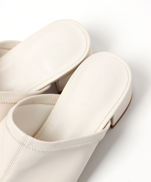 LEPSIM（レプシィム）の「ストレッチローヒールミュール　270031（サンダル・レディース・オフホワイト/グリーン/ガンメタ・MEDIUM/LARGE）」の17枚目の写真