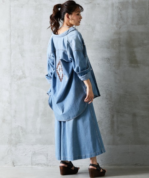 ROSE FAN FAN（ローズファンファン）の「大きいサイズ 綿100％フロントボタンデニムロングスカート ローズファンファン（デニムスカート・レディース・ネイビー系/ブルー系・3L/L/4L/LL）」の14枚目の写真