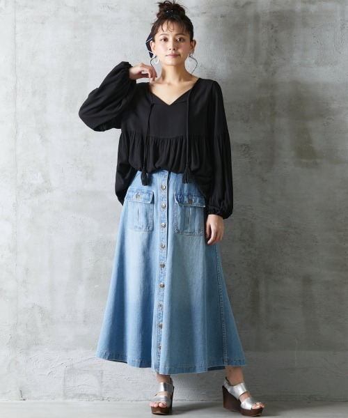 ROSE FAN FAN（ローズファンファン）の「大きいサイズ 綿100％フロントボタンデニムロングスカート ローズファンファン（デニムスカート・レディース・ネイビー系/ブルー系・3L/L/4L/LL）」の8枚目の写真