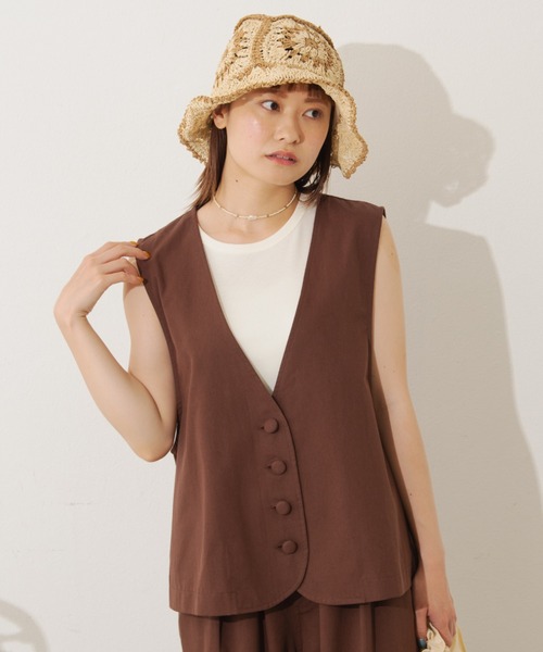MERLOT（メルロー）の「ノーカラーコットンベスト（ベスト・レディース・ブラック/ブラウン/ナチュラル・FREE）」の20枚目の写真