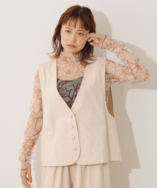 MERLOT（メルロー）の「ノーカラーコットンベスト（ベスト・レディース・ブラック/ブラウン/ナチュラル・FREE）」の5枚目の写真