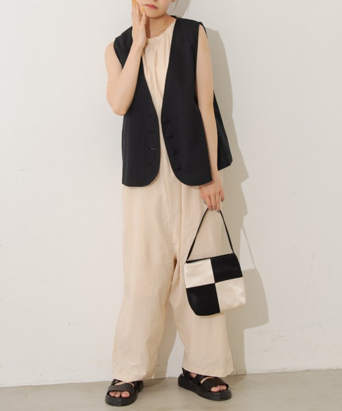 MERLOT（メルロー）の「ノーカラーコットンベスト（ベスト・レディース・ブラック/ブラウン/ナチュラル・FREE）」の17枚目の写真