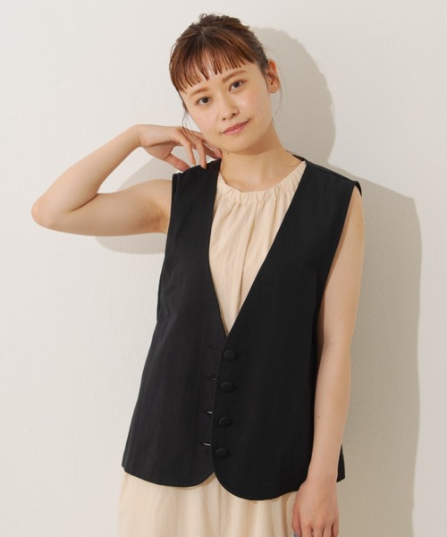 MERLOT（メルロー）の「ノーカラーコットンベスト（ベスト・レディース・ブラック/ブラウン/ナチュラル・FREE）」の14枚目の写真