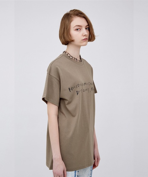 VIAVANDA（ヴィアヴァンダ）の「CALOLIES BIG TEE（その他トップス・レディース・ブラック/カーキ/ホワイト・FREE）」の5枚目の写真