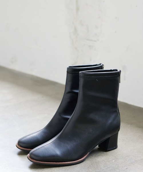 Andemiu（アンデミュウ）の「ストレッチショートブーツ156872（ブーツ・レディース・ブラック/ブラウン/オフホワイト・SMALL/MEDIUM/LARGE）」の3枚目の写真