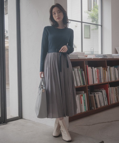 Andemiu（アンデミュウ）の「ストレッチショートブーツ156872（ブーツ・レディース・ブラック/ブラウン/オフホワイト・SMALL/MEDIUM/LARGE）」の10枚目の写真