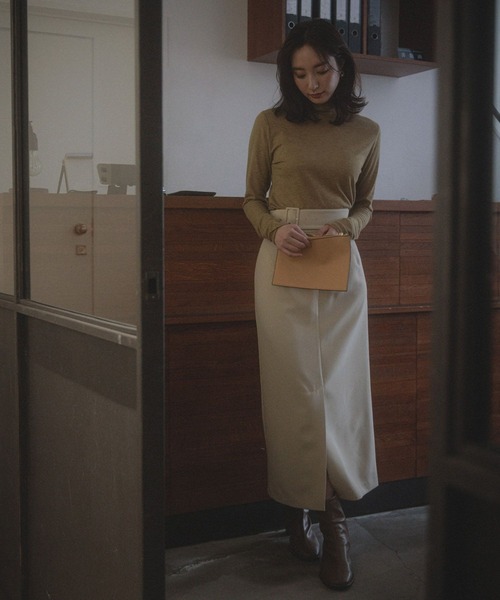 Andemiu（アンデミュウ）の「ストレッチショートブーツ156872（ブーツ・レディース・ブラック/ブラウン/オフホワイト・SMALL/MEDIUM/LARGE）」の13枚目の写真