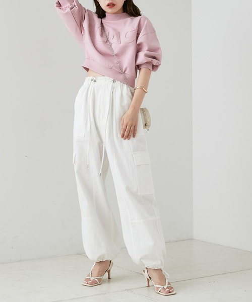 Chico(チコ)の「5分袖エンボスハイネックスウェット(スウェット・レディース・アイボリー/ブラック/グリーン/ピンク・FREE)」の14枚目の写真