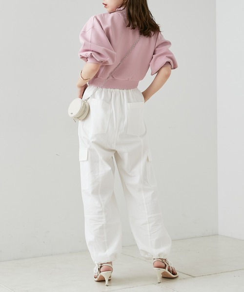 Chico(チコ)の「5分袖エンボスハイネックスウェット(スウェット・レディース・アイボリー/ブラック/グリーン/ピンク・FREE)」の16枚目の写真