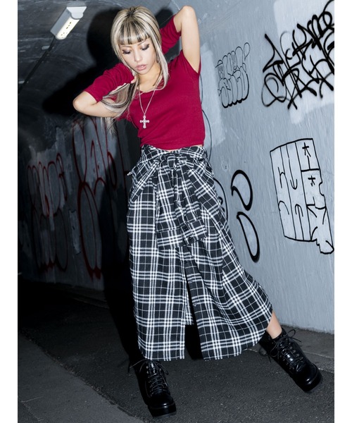 EGOIST（エゴイスト）の「シャツライクチェックロングスカート（スカート・レディース・ブラック/ネイビー・FREE）」の20枚目の写真