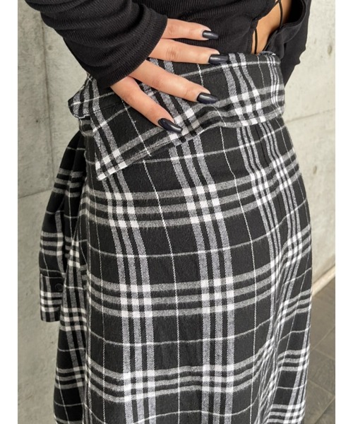 EGOIST（エゴイスト）の「シャツライクチェックロングスカート（スカート・レディース・ブラック/ネイビー・FREE）」の9枚目の写真