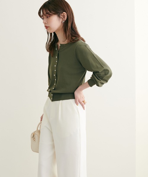 natural couture(ナチュラルクチュール)の「WEB限定カラーあり/2022AWアイテム/ちびちびパール釦2WAYカーディガン(カーディガン/ボレロ・レディース・ブラック/ベージュ/ネイビー/オフホワイト/カーキ/ピンク・FREE)」の20枚目の写真